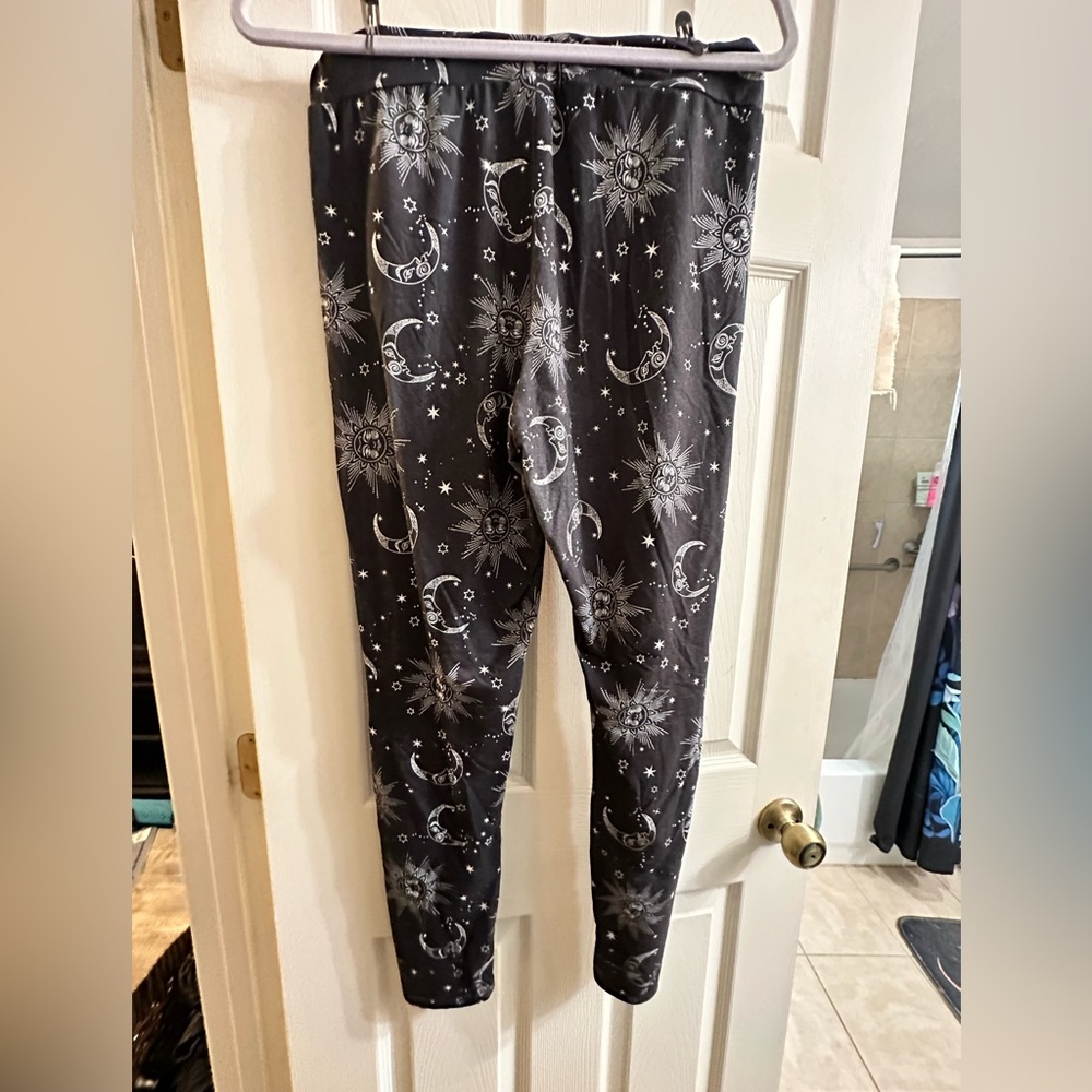 Celestial print leggings